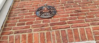 Charming 2-bedroom townhome with WiFi, AC in awesome Fells Point Baltimore