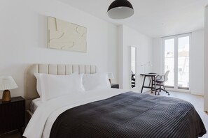 2 quartos, ferros/tábuas de passar roupa, Wi-Fi, roupa de cama