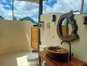 Comfort Tent, 2 Bedrooms | Bathroom | Shower, free toiletries, hair dryer, slippers