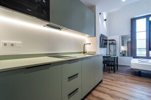 Iron/ironing board, travel crib, free WiFi, bed sheets - VLC HOST - Reina 168 15 (Valencia)