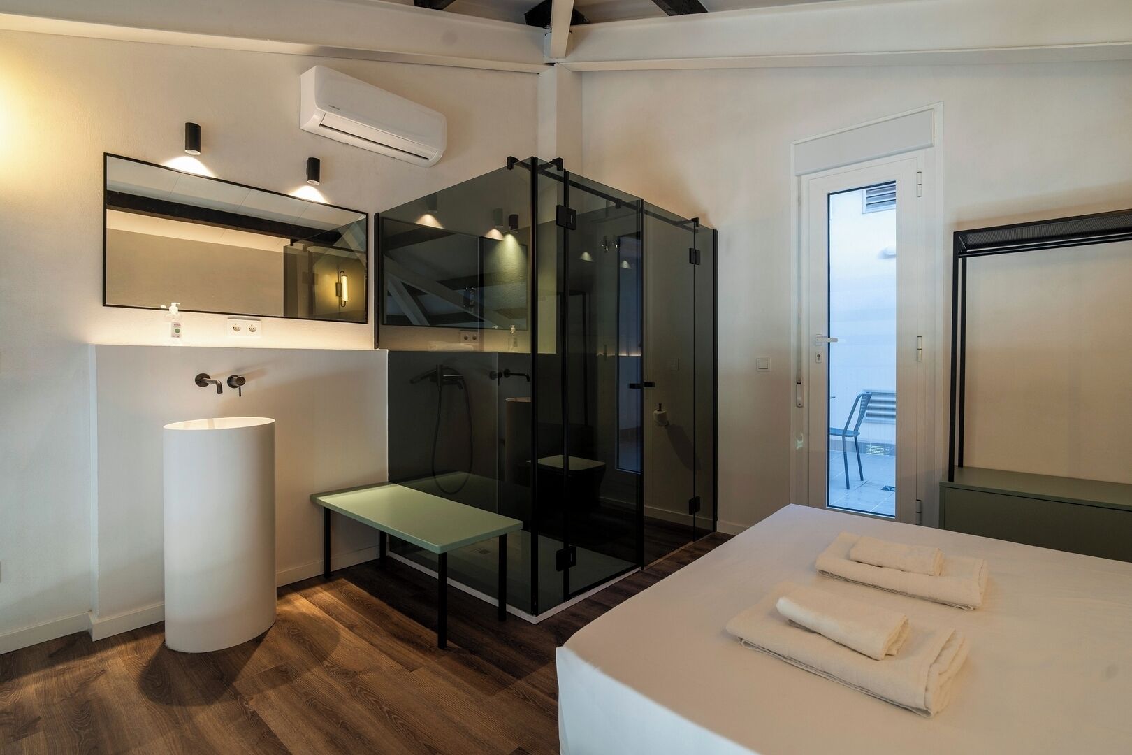 1 chambre, fer et planche à repasser, lit parapluie, Wi-Fi gratuit