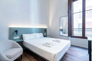 Iron/ironing board, travel crib, free WiFi, bed sheets - VLC HOST - Reina 168 14 (Valencia)