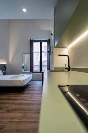 Iron/ironing board, travel crib, free WiFi, bed sheets - VLC HOST - Reina 168 14 (Valencia)