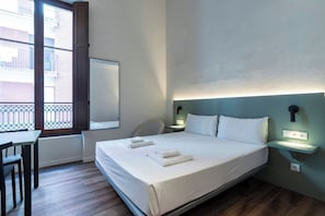 Fer et planche à repasser, lit de bébé portatif, accÚs au Wi-Fi (inclus)