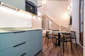 Dining - VLC HOST - Reina 168 Duplex 16 (València)