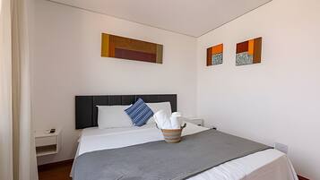 1 quarto, espaço de trabalho para notebook, Wi-Fi de cortesia