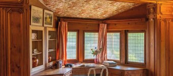 Charming 4-Bedroom Cottage in a Tranquil Setting
