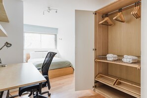 2 chambres, fer et planche à repasser, Wi-Fi, literie fournie