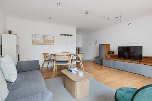 Télévision, chaîne hi-fi