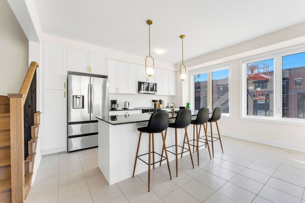 Private kitchen - The Grand 5 Bedroom Oakville Escape (Oakville)