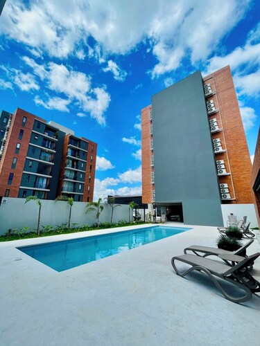Spacious 3-Bedroom Apartment with Fitness Center and WiFi in Charming Luque
