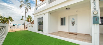 Maximum Beach Hotel