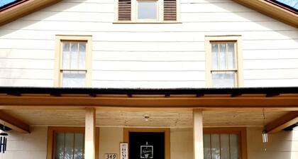 House on Avenue near Lenoir Rhyne University College