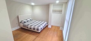 5 bedrooms, free WiFi, bed sheets