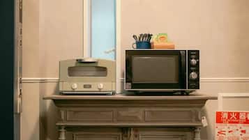 Fridge, stovetop, cookware/dishes/utensils