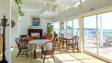 Design Villa, Ocean View | Living area