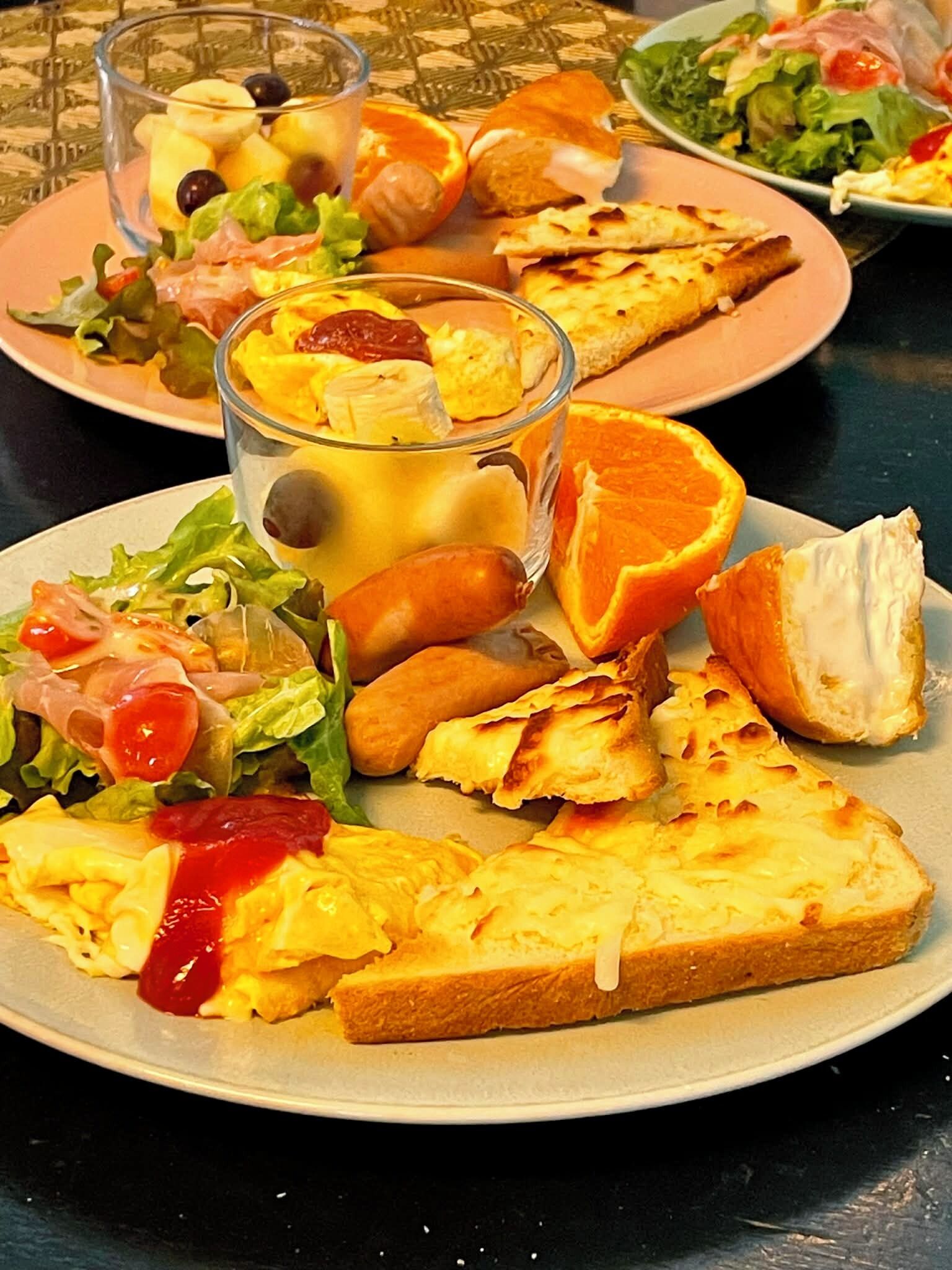 Tägliches inbegriffenes kontinentales Frühstück