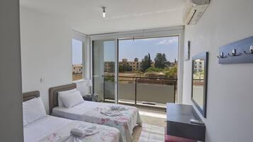 Villa, 3 Bedrooms, Balcony, Garden View | View from property