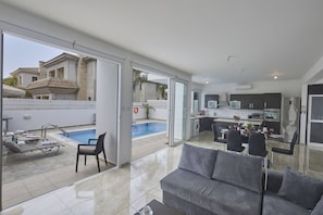 Villa, 3 chambres, balcon, vue sur le jardin | Intérieur