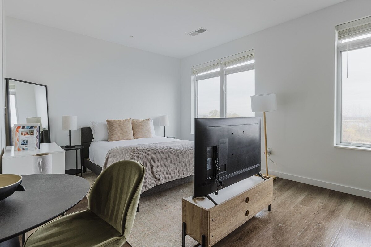 Blueground | Dorchester studio apartment