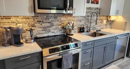 Modern Cozy Furnished Retreat in Fabulous Eugene