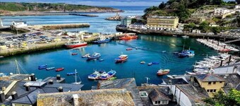 Room-cozy Single Room With Shared Bathro