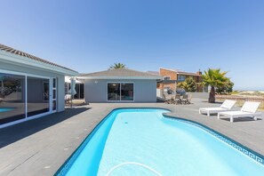 Villa, 5 chambres, accessible aux personnes à mobilité réduite, piscine privée | Piscine