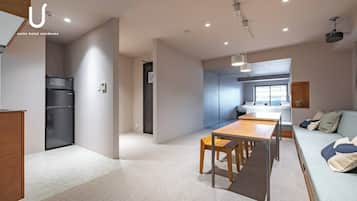 Desk, laptop workspace, free WiFi