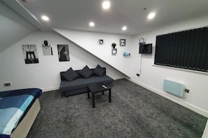 3 bedrooms, WiFi, bed sheets