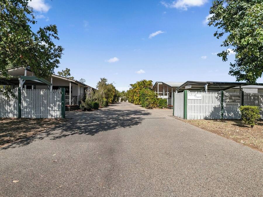 Fachada de la propiedad