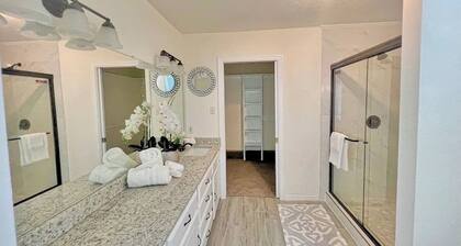 Spacious 3-Bedroom Home Mins from AT&T Stadium