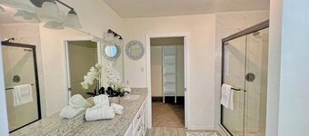 Spacious 3-Bedroom Home Mins from AT&T Stadium