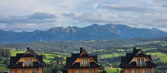 Mountain View Chalet with HotTub and Sauna — 20 Minutes to Zakopane!