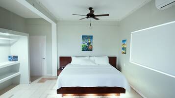 8 slaapkamers, een strijkplank/strijkijzer, wifi, beddengoed