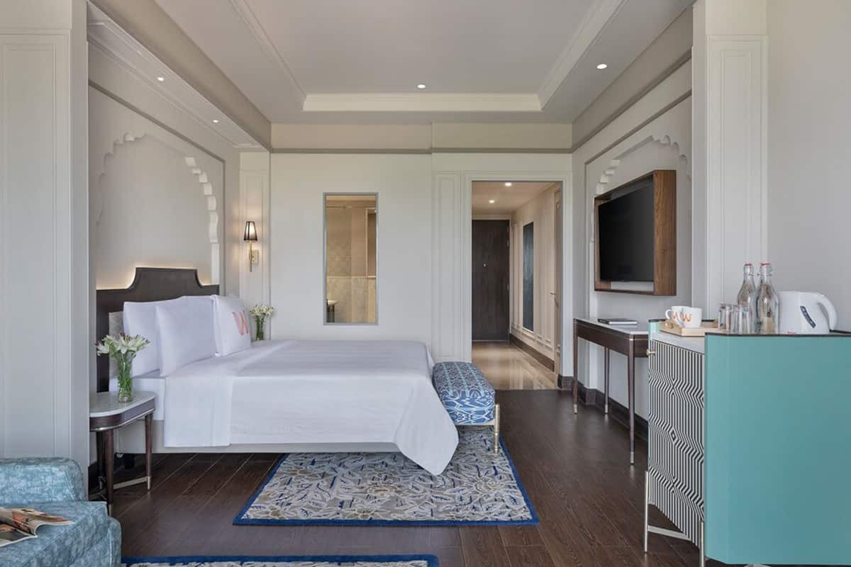 Superior Room, 1 King Bed