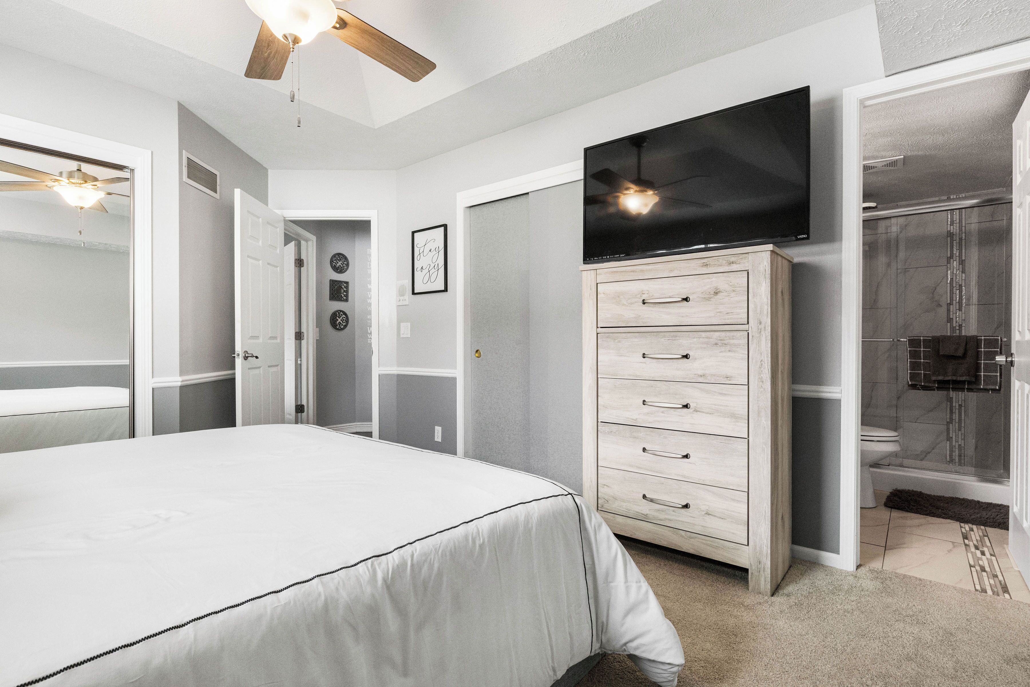 4 chambres, fer et planche à repasser, lit parapluie, Wi-Fi gratuit