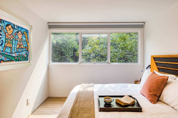 3 quartos, escrivaninha, Wi-Fi, roupa de cama