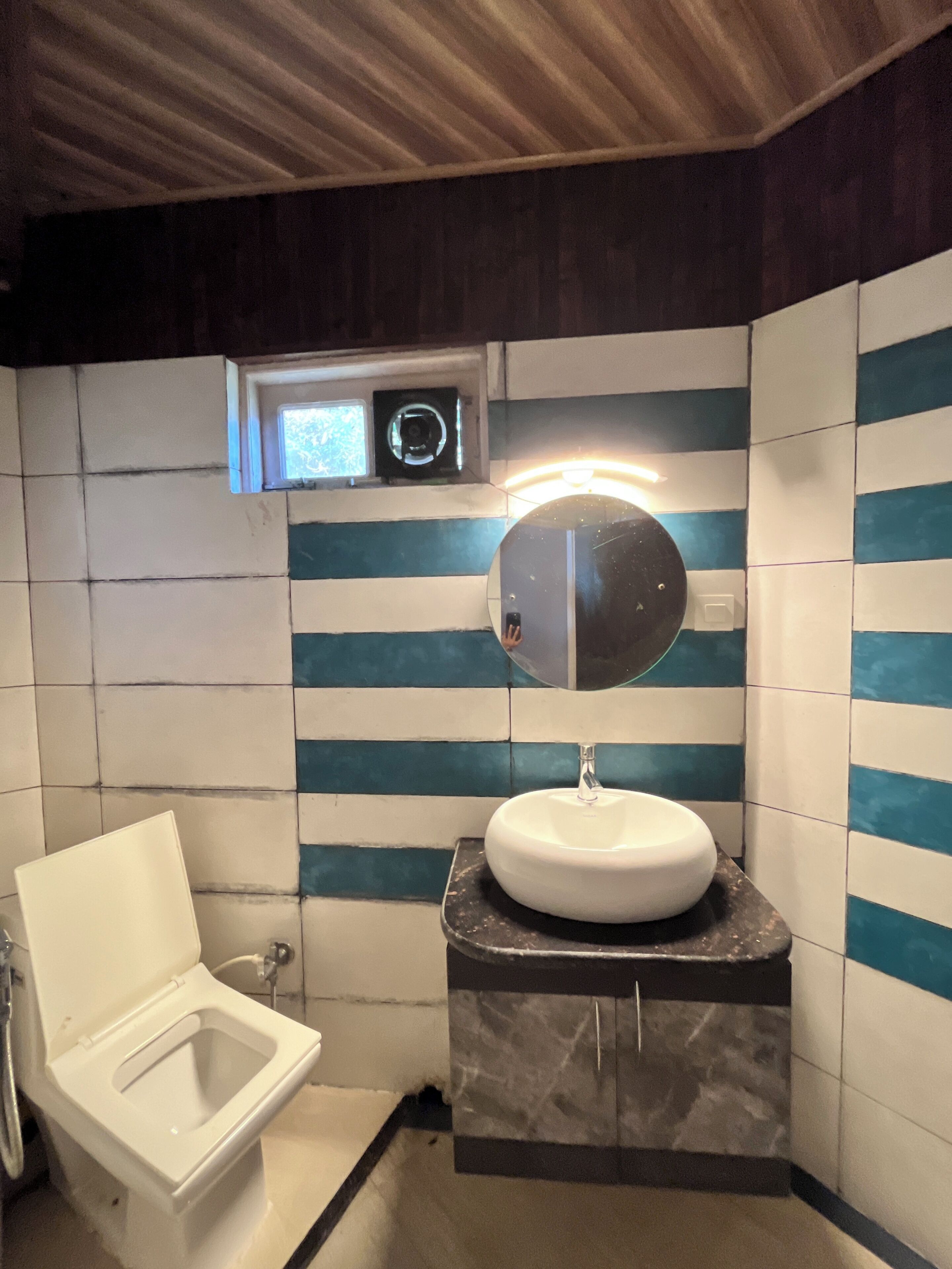 Elite Room | Bathroom | Slippers