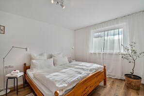 1 chambre, fer et planche à repasser, Wi-Fi gratuit, draps fournis