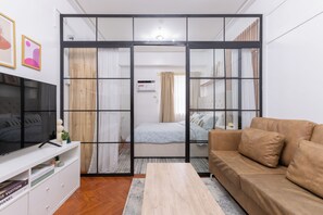 1 bedroom, desk, free WiFi, bed sheets