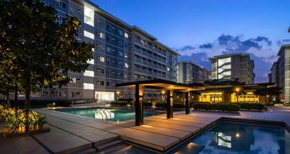 Minimalist Scandinavian 1BR Unit + Free Parking in Trees Residences Fairview, QC