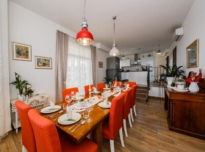 Luxurious Haven Villa With Pool and Mediterranean Garden