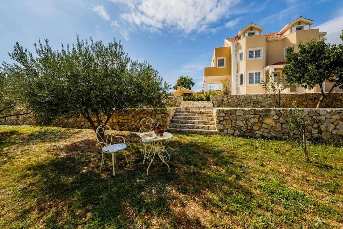 Villa (Five Bedroom Villa with Pool) | Exterior