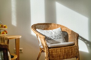 Interior - 'Gästezimmer Hörnlebergblick' with Shared Terrace, Garden and Wi-Fi (Winden im Elztal)