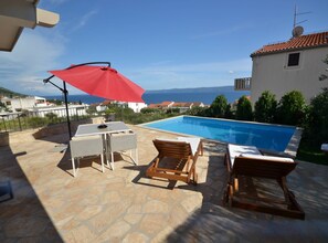 빌라 (Three Bedroom Villa with Pool) | 야외 수영장 | 야외 수영장, 일광욕 의자