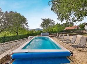 Casa (Three Bedroom Holiday Home with Pool) | Piscina externa | Piscina externa, piscina aquecida, espreguiçadeiras
