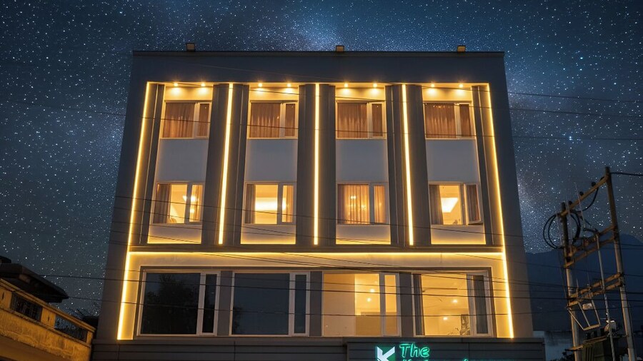 Hotel The Katra Avenue