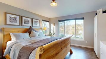 7 bedrooms, iron/ironing board, internet, bed sheets