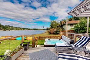 Terrace/patio - Entire waterfront property with hot tub, fire pits, patio & private beach access (Shelton)