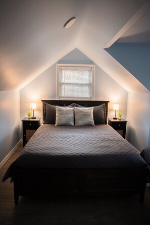 3 Schlafzimmer, Schreibtisch, Reisekinderbett, WLAN